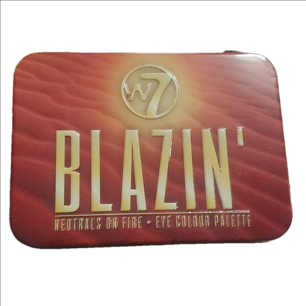 w7 mini blazin’ eyeshadow pallette